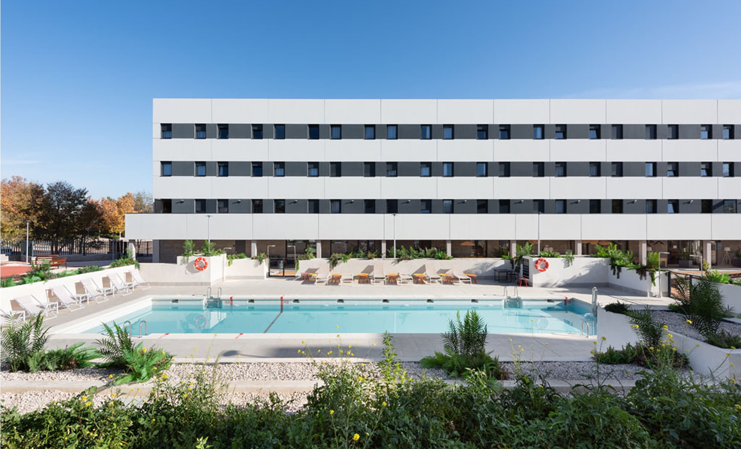Residência universitária em Pozuelo de Alarcón, Madrid, com instalações modernas