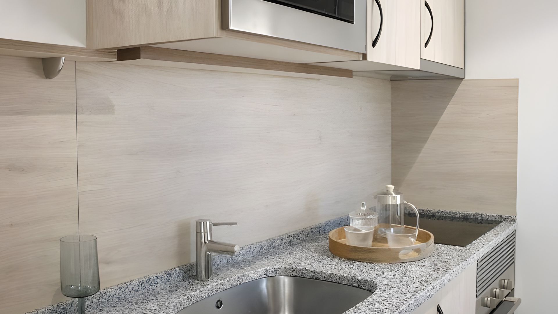 Cocina equipada en estudio 3Dio de la residencia Stephouse Madrid Vicálvaro.