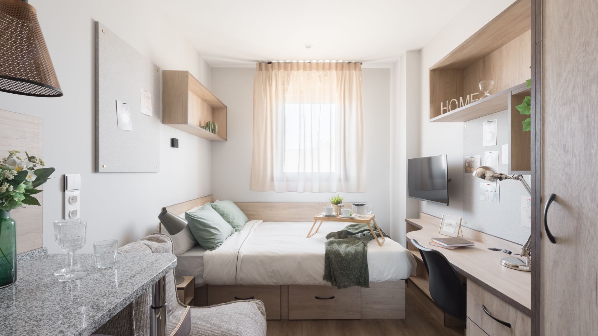 Studio con cama en la residencia de Sevilla