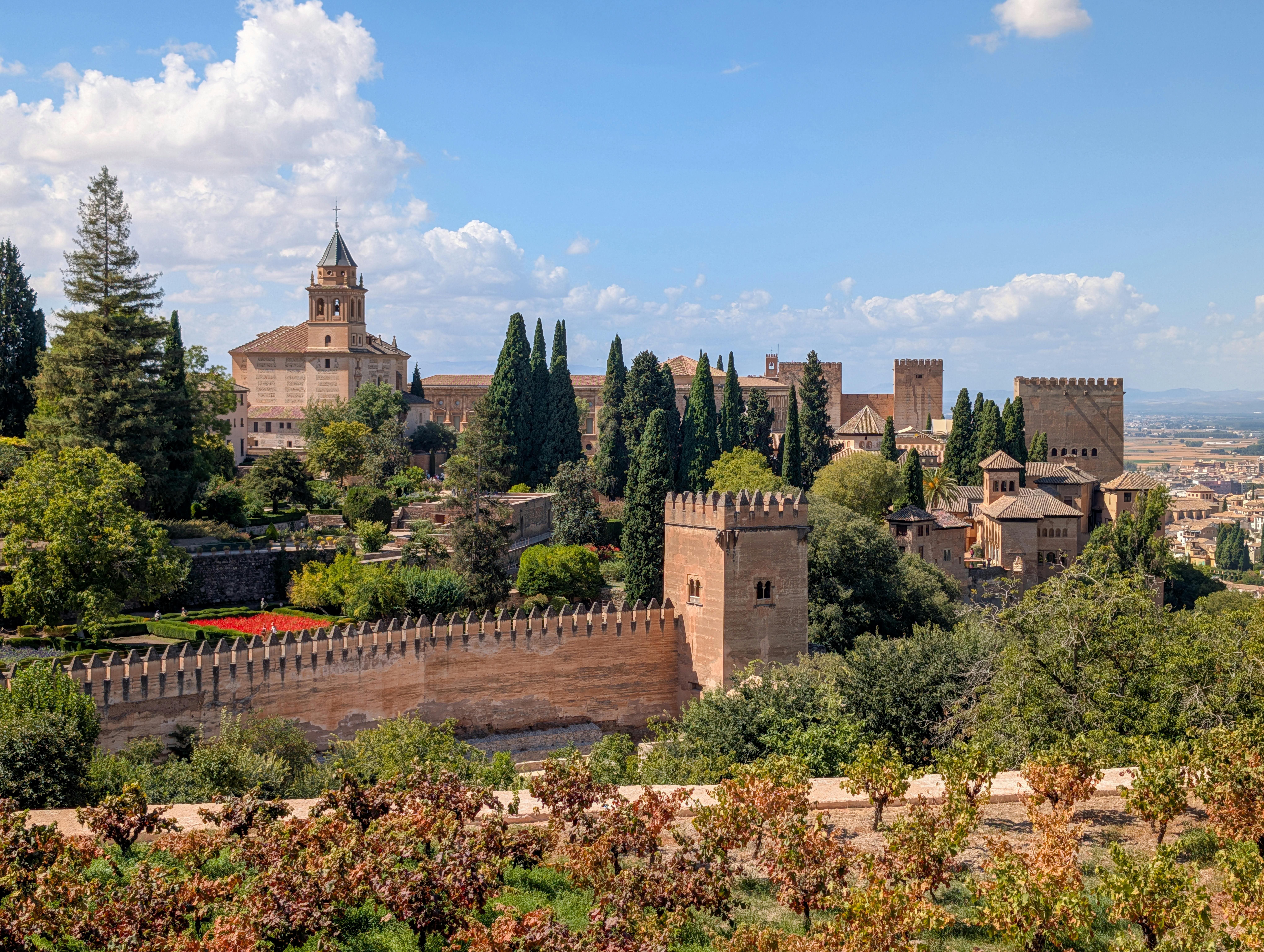 vista de la Alhambra de Granada al atardecer