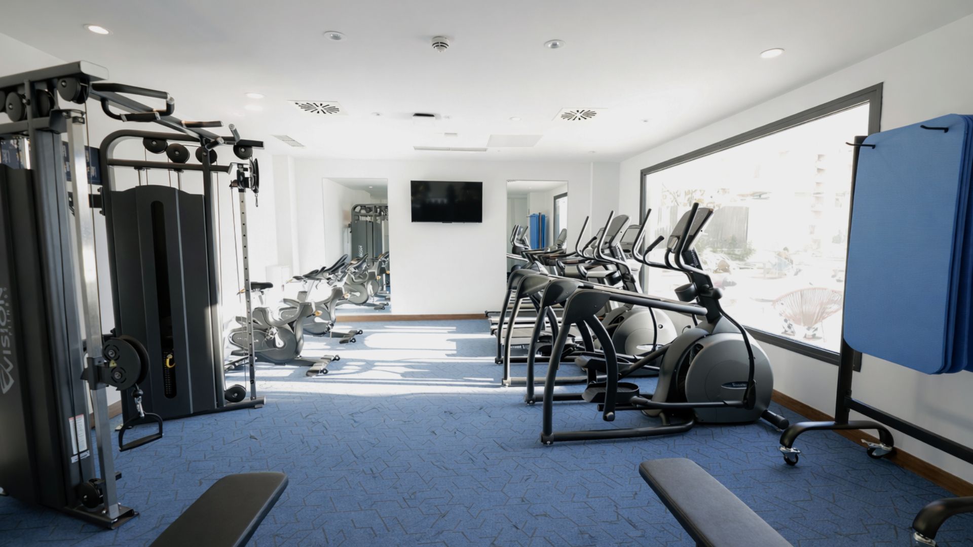 Sala de fitness y entrenamiento en la residencia de estudiantes Stephouse Granada