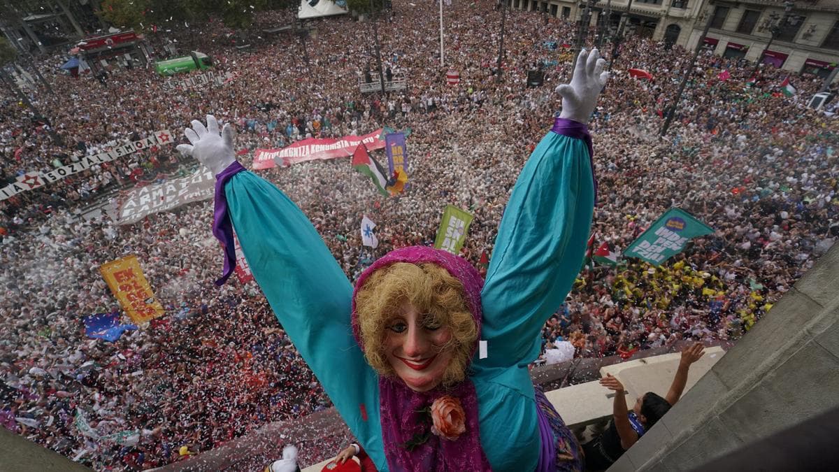 fiestas famosas en españa con musica y estudiantes