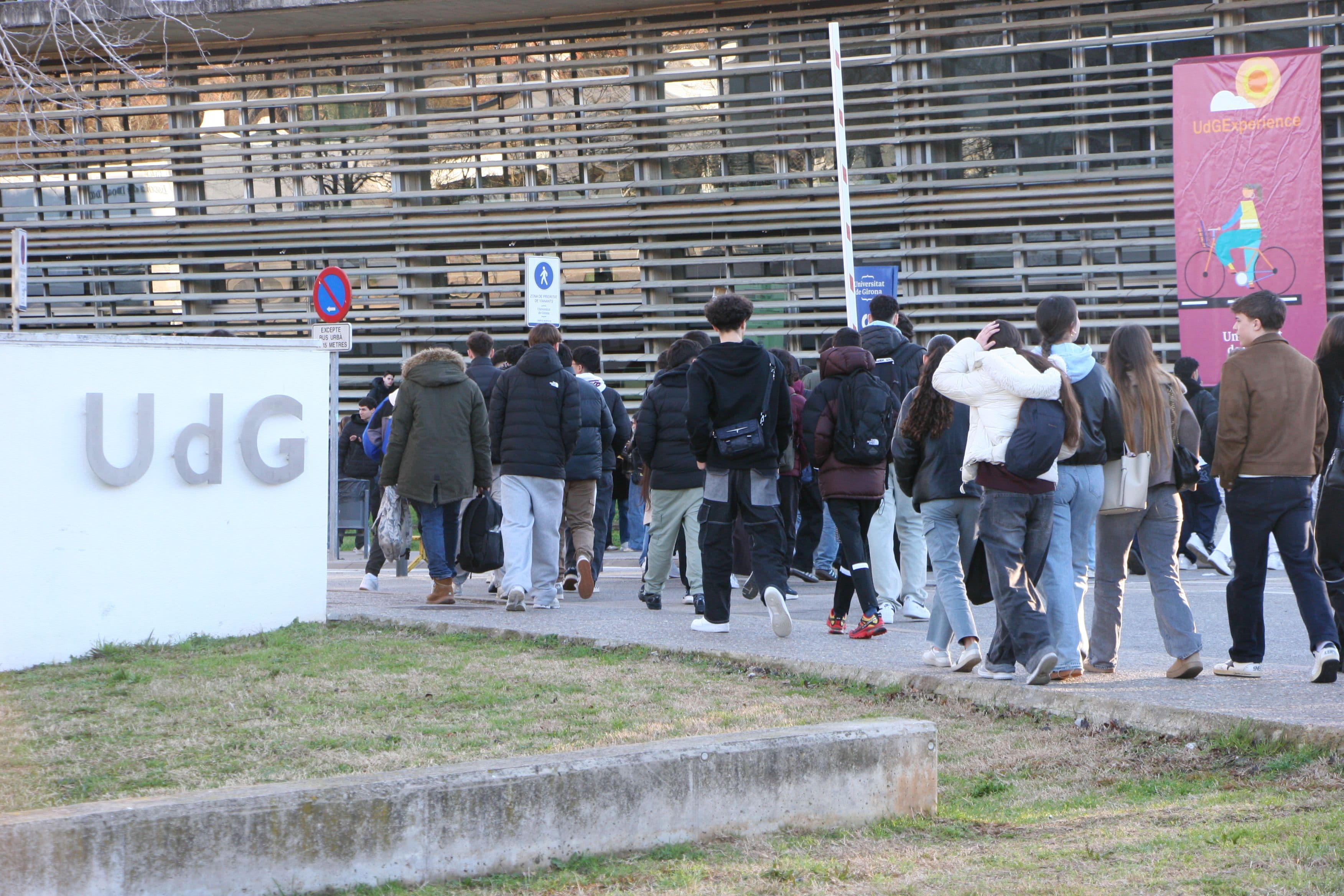 studenti che si godono la vita universitaria a Girona