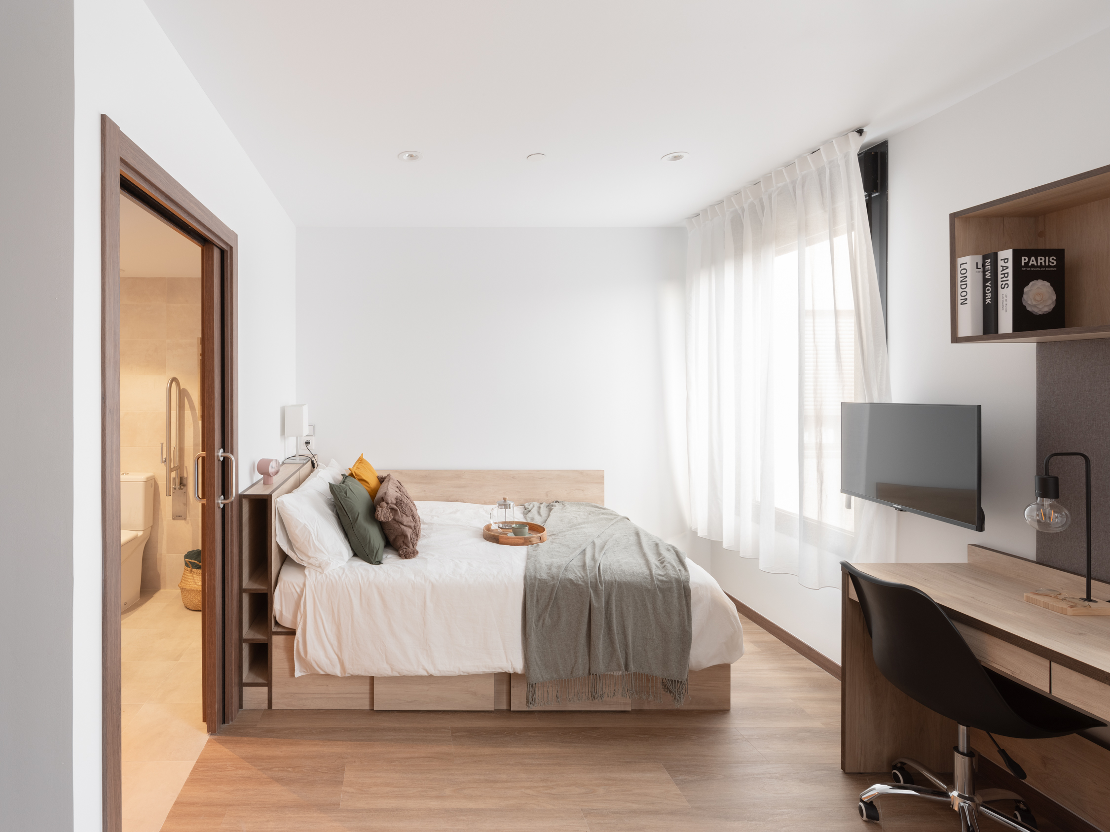Habitación moderna en residencia de estudiantes en Girona