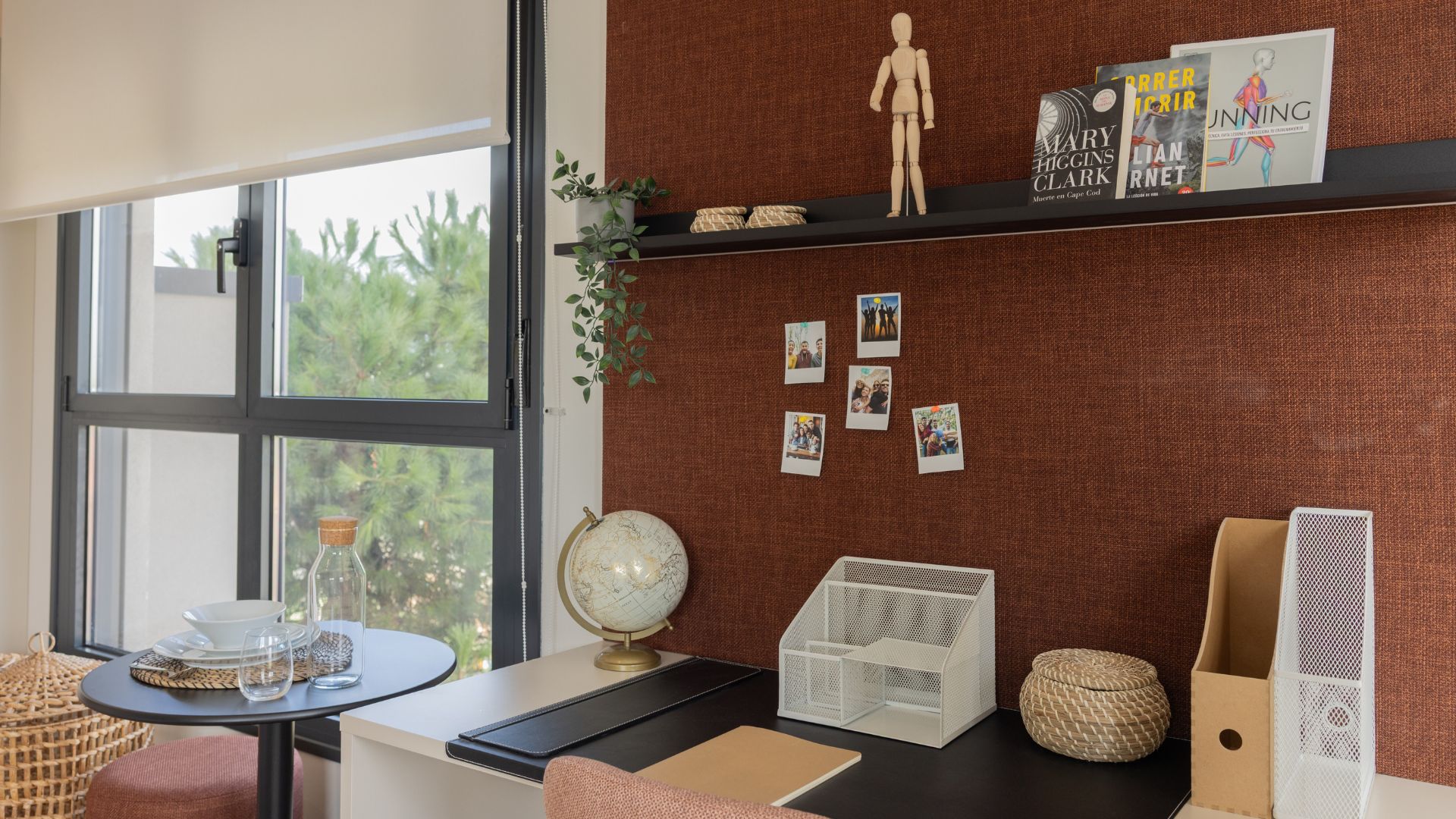 A well-organized and decorated dorm room for studying